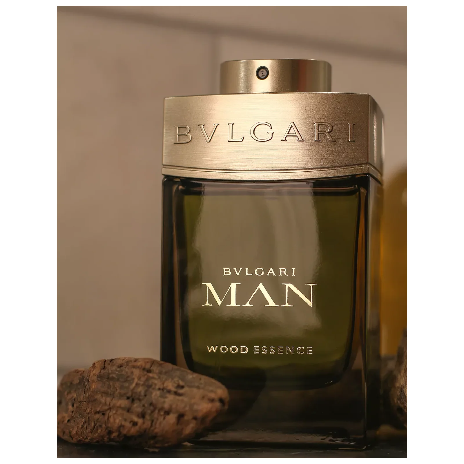 Bvlgari Wood Essence Eau de Parfum for Men - Image 5