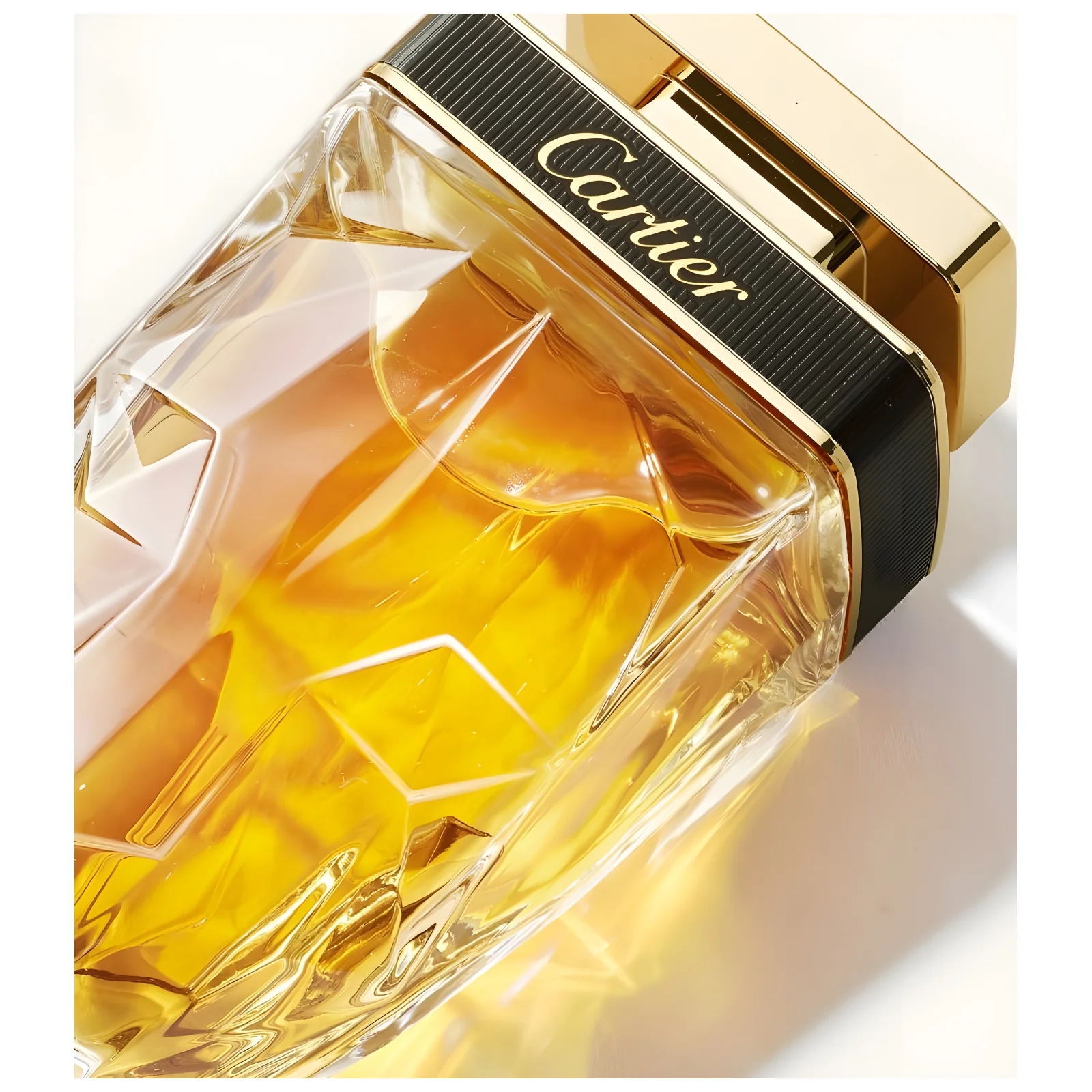 Cartier La Panthere Parfum for Women - Image 4