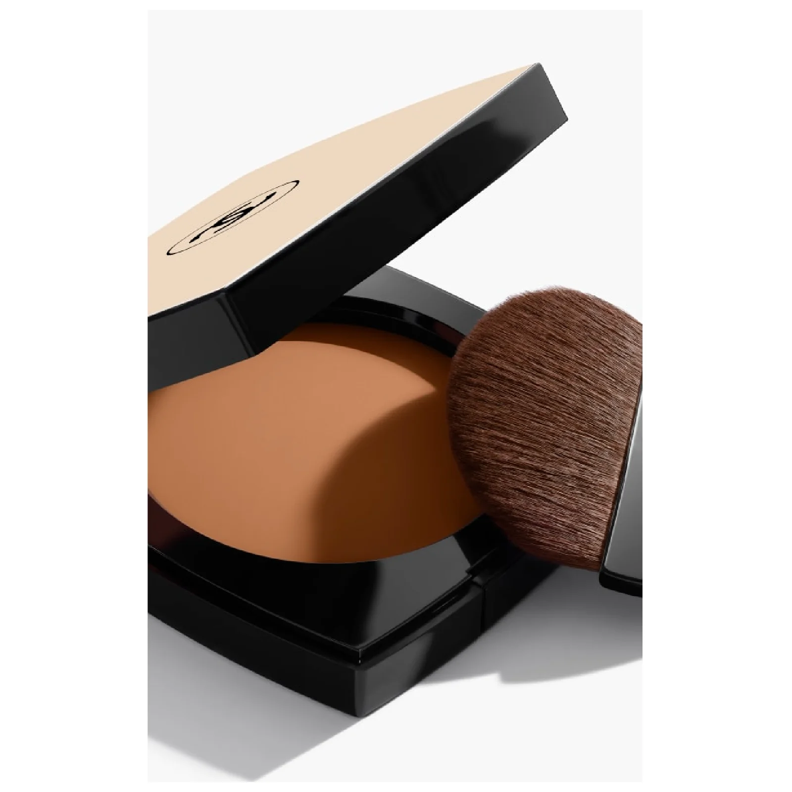 Chanel Les Beiges Healthy Glow Spf 15 for Women - Image 4