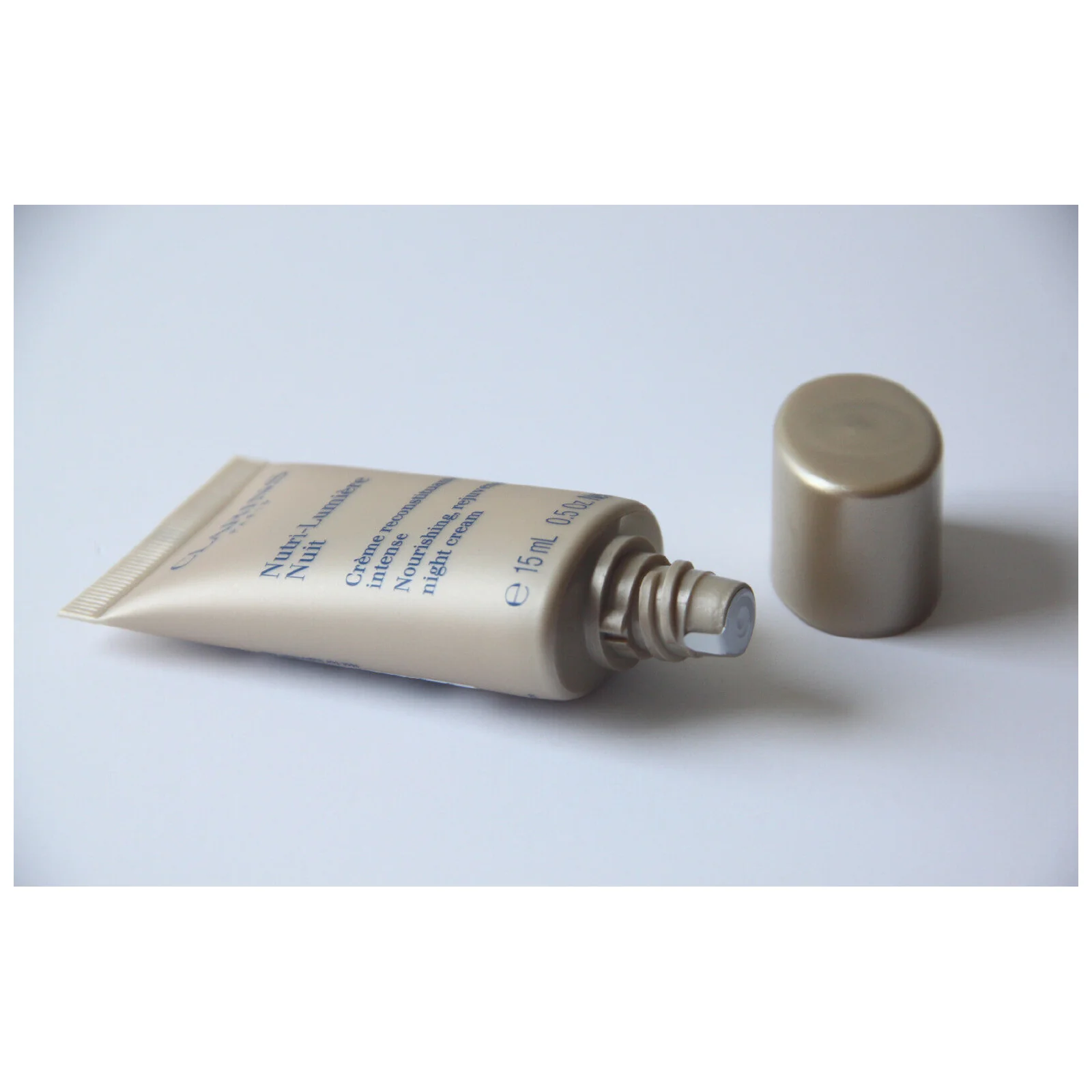 Clarins Nutri-Lumiere Nuit Nourishing Rejuvenating Night Cream - Image 9