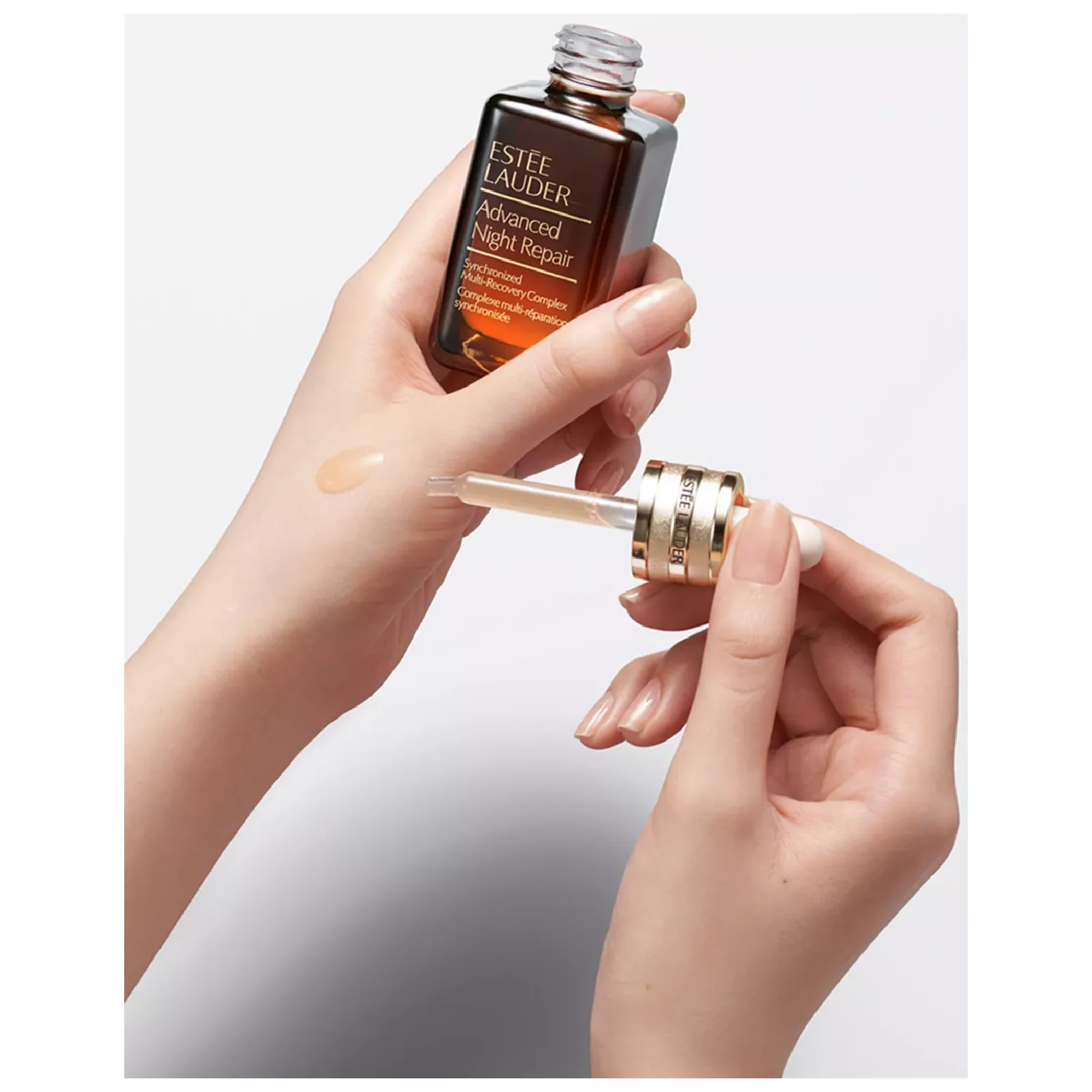Estee Lauder Advanced Night Repair Synchronized Multi-Recovery Complex Serum for Women - Image 3