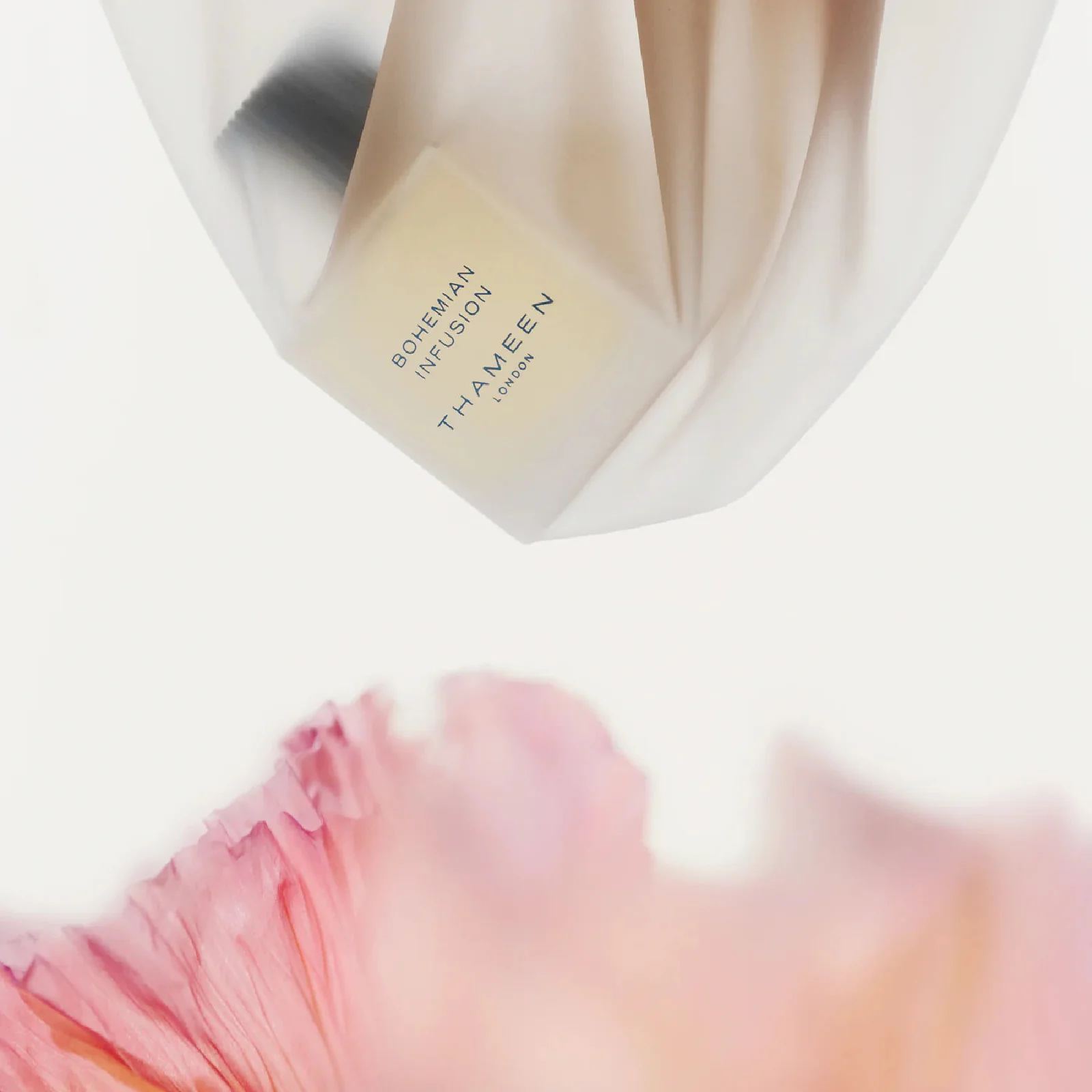 Thameen Bohemian Infusion Extrait de Parfum for Everyone - Image 3