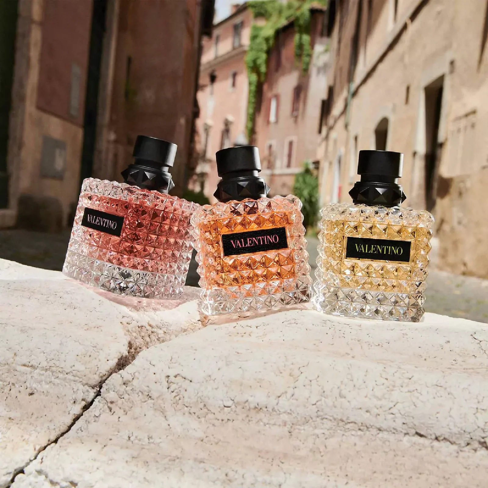 Valentino Donna Born in Roma Eau de Parfum for Women - Image 4