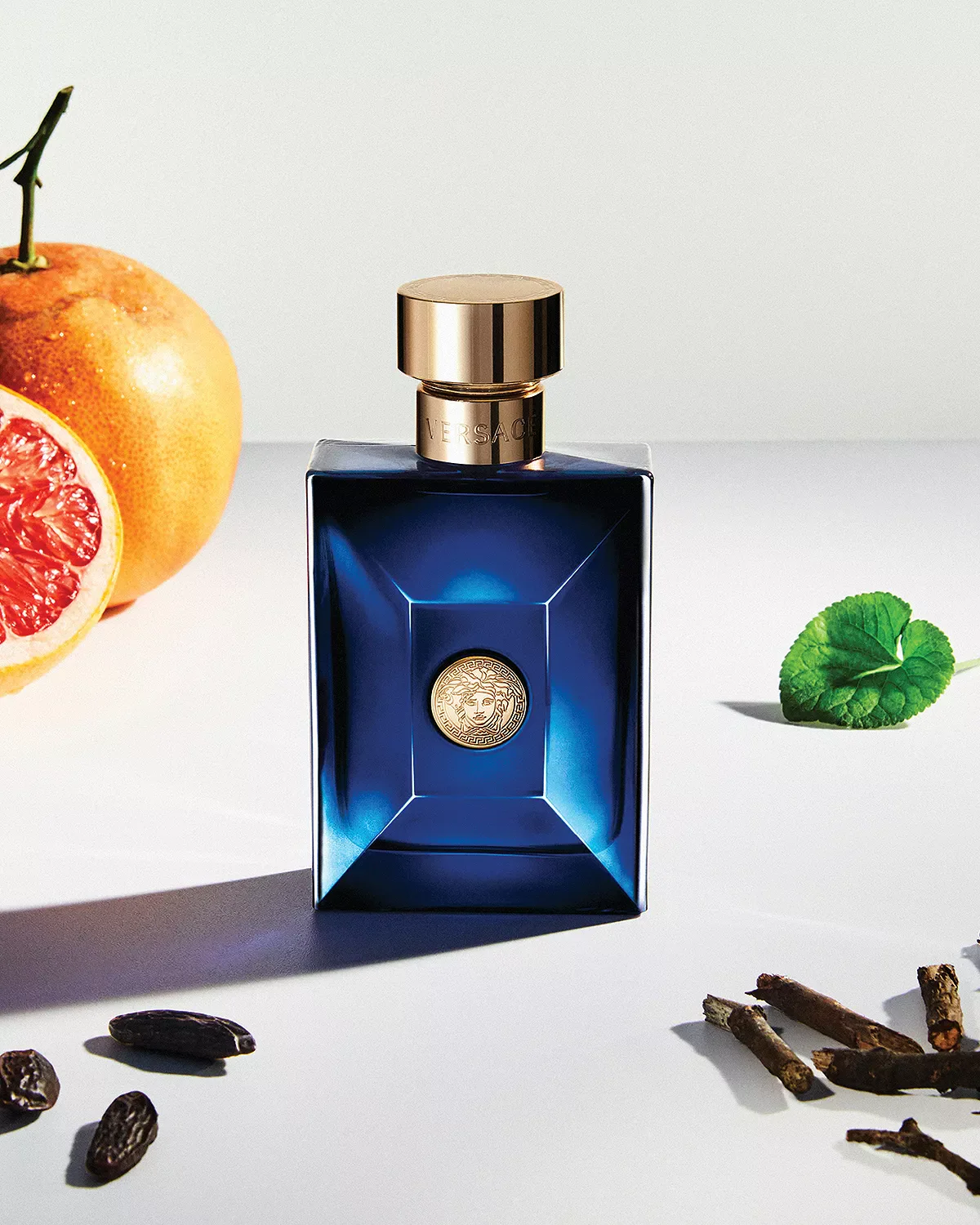 Versace Dylan Blue Eau de Toilette for Men - Image 22