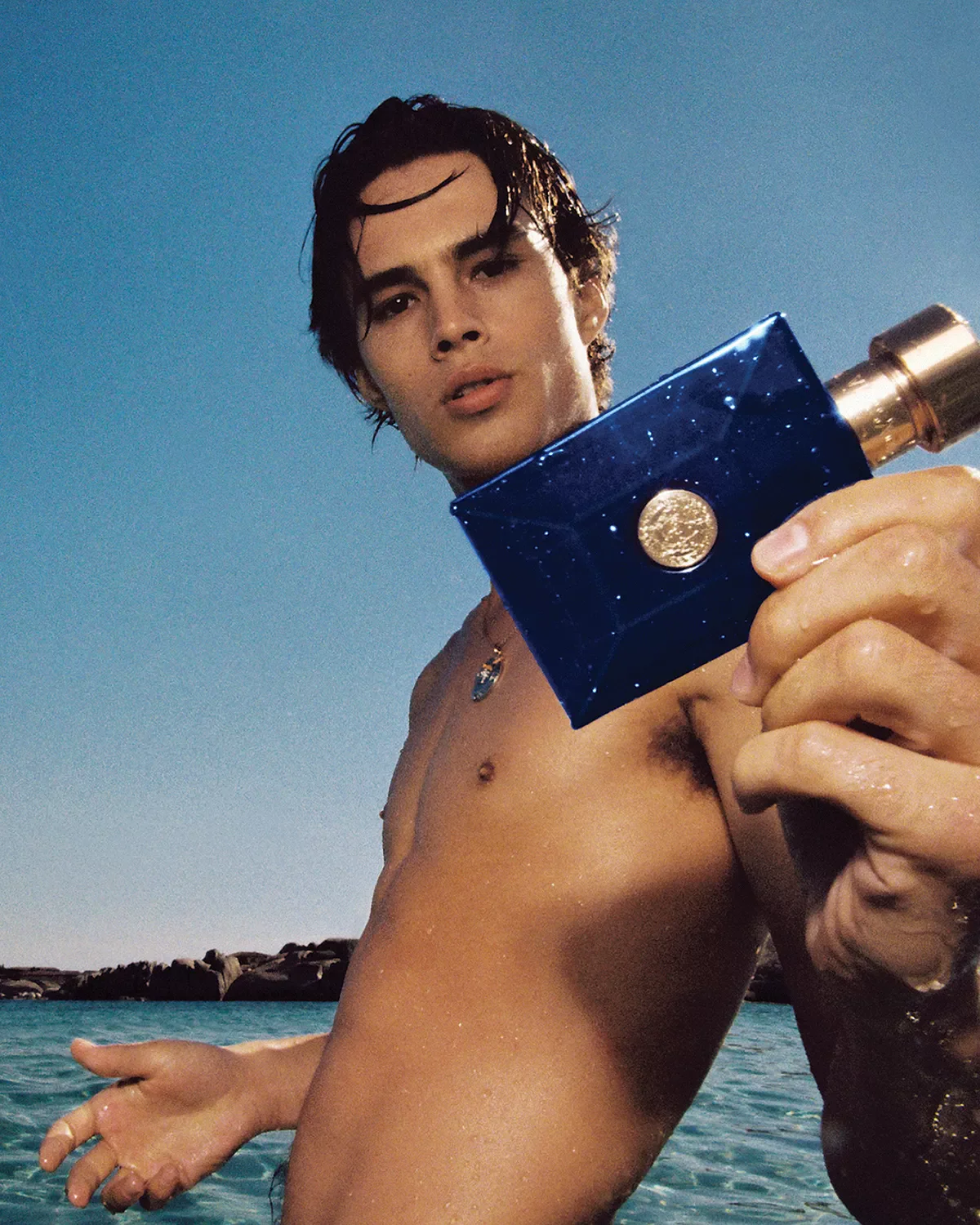 Versace Dylan Blue Eau de Toilette for Men - Image 24
