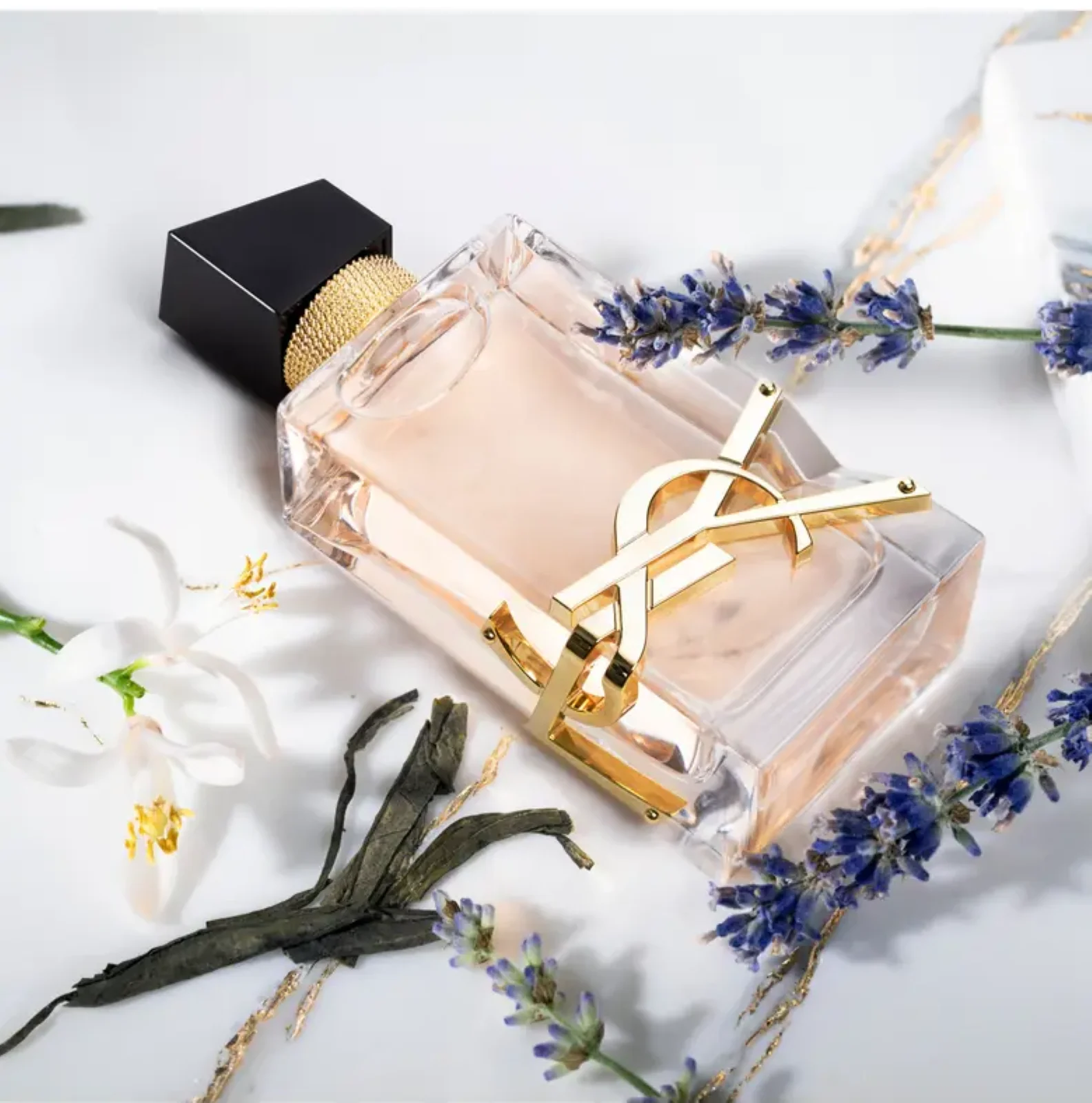 Yves Saint Laurent Libre Eau de Toilette for Women - Image 7